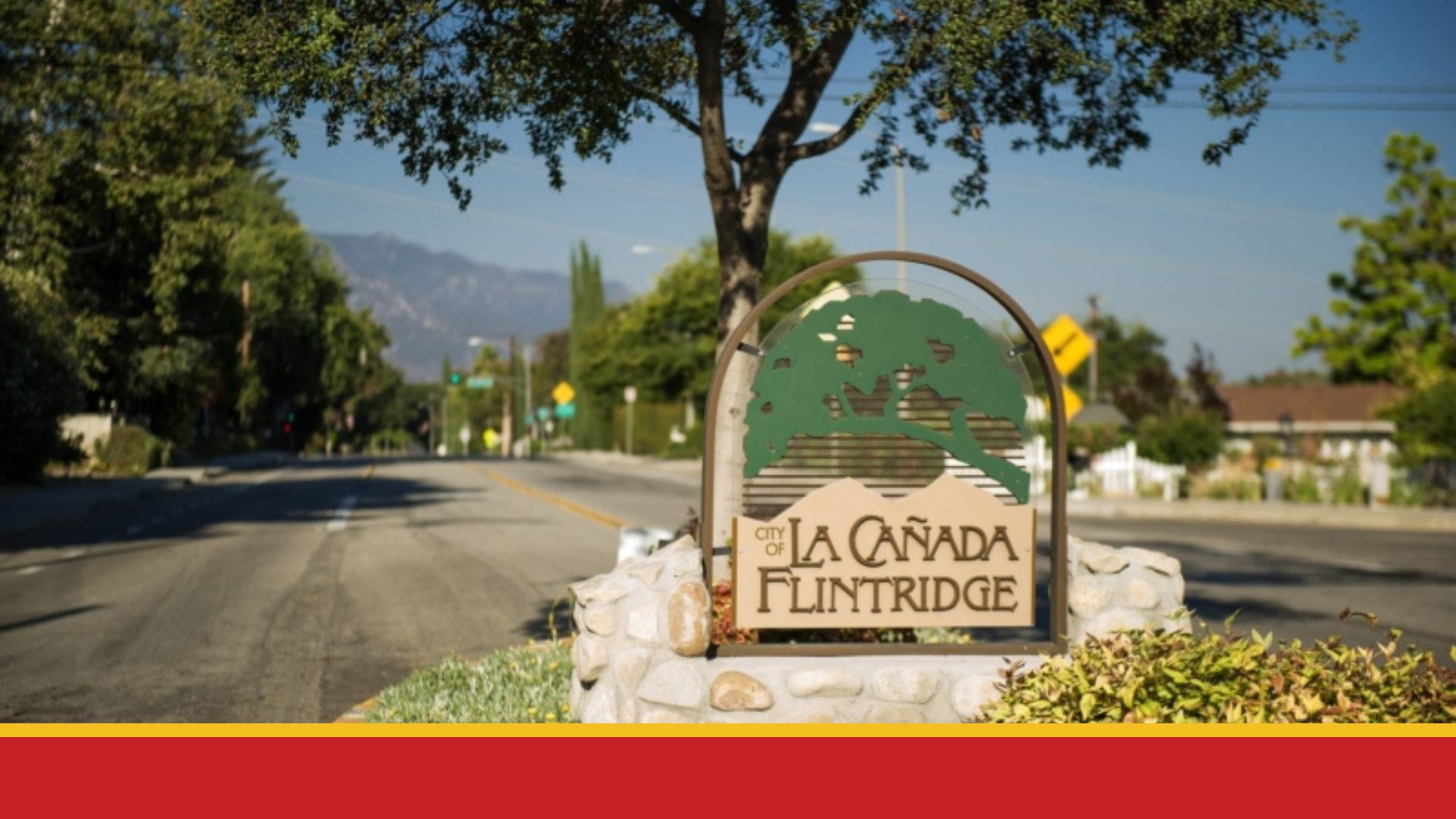 Street median in the City of La Cañada Flintridge with sculpture of La Cañada Flintridge logo