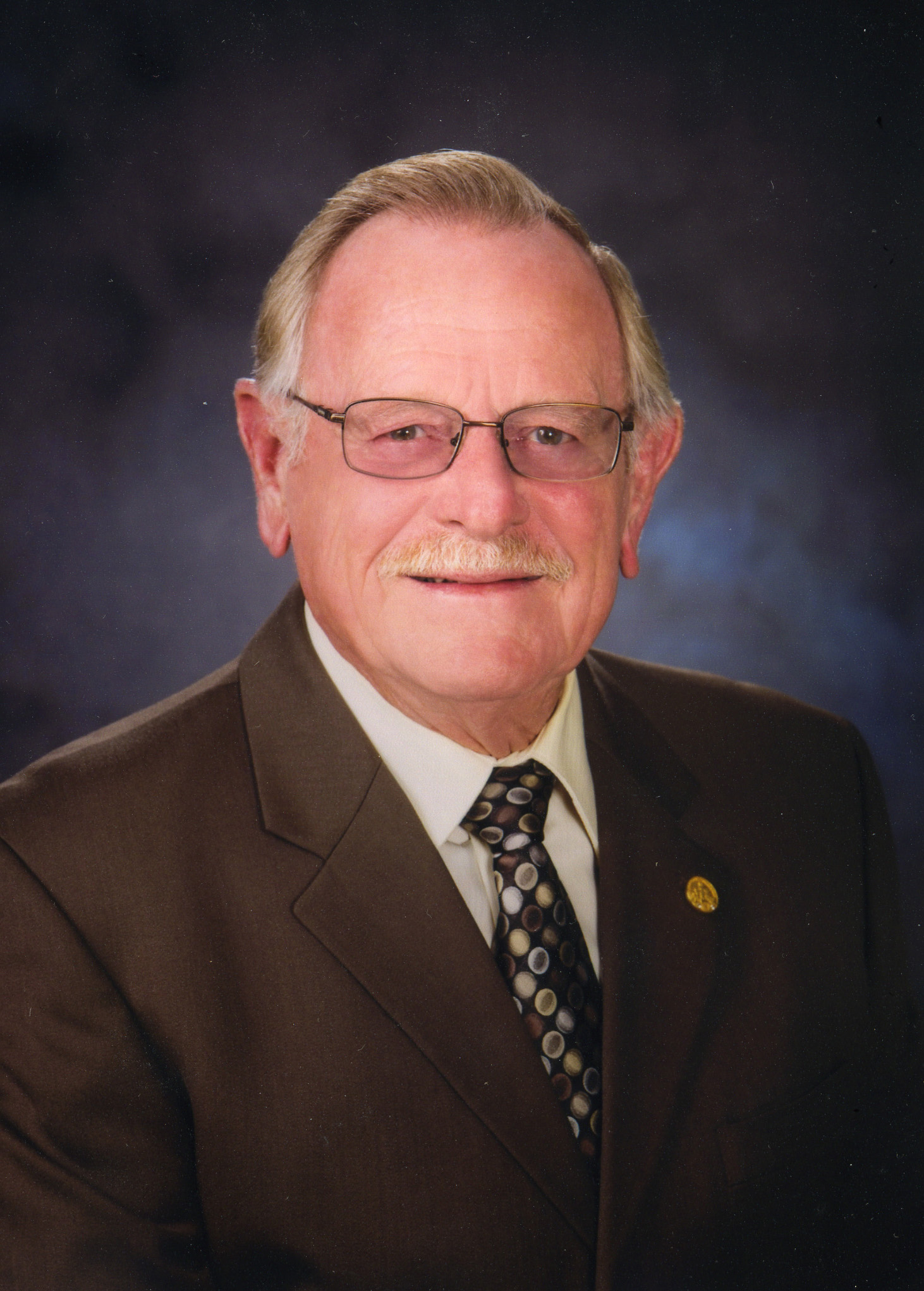 Former Paramount Mayor Tom Hansen